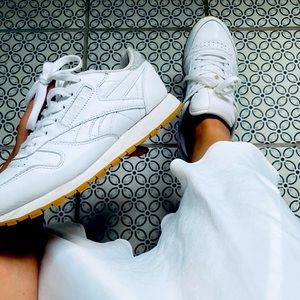 Reebok| Classics Leather with Gum Bottom